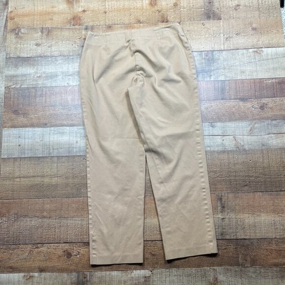 Chico's Tan Flat Front Pants size 6 Short (Chico's 0.5 Short) - Picture 5 of 5